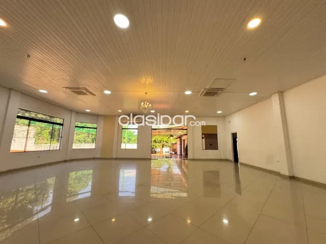 Salon de eventos y complejo deportivo en Villa Elisa, foto 2
