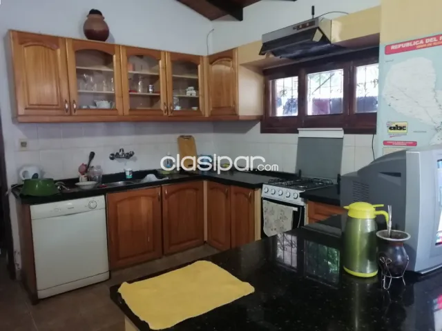 Casa en el barrio Mburucuya, foto 5