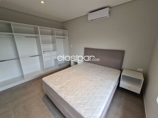 En venta amplio duplex Luque loma merlo