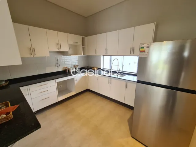 En venta amplio duplex Luque loma merlo, foto 4