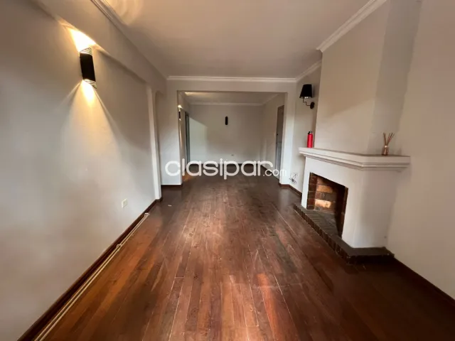 En Venta Departamento de 2 Habitaciones y Área de Servicio - Zona Identificaciones V212 — foto 2
