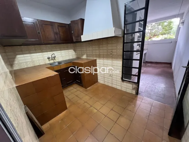 En Venta Departamento de 2 Habitaciones y Área de Servicio - Zona Identificaciones V212 — foto 3