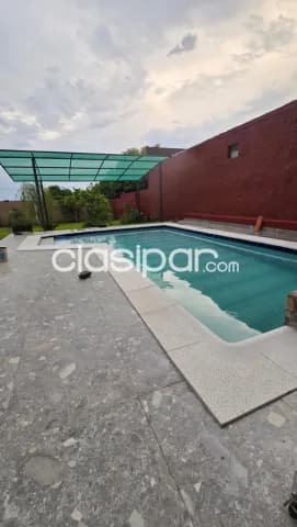 imponente residencia con piscina en Ñemby, limite con Villa Elisa. E2576 — foto 4