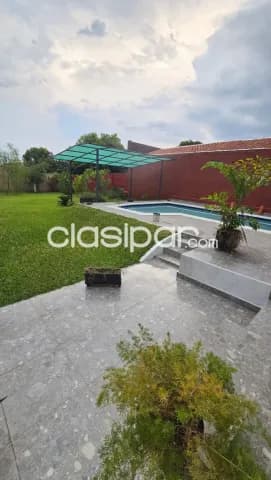 imponente residencia con piscina en Ñemby, limite con Villa Elisa. E2576 — foto 5