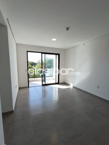 y Alquiler de Departamentos en Frente a la Plaza Italia - LAP6775293
