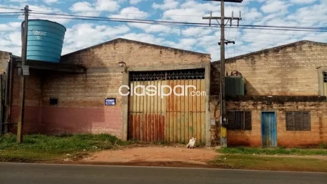 O alquilo 2 tinglados juntos en ruta Luque-limpio, foto 2
