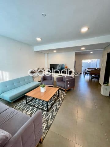 Duplex en lambare barrio mbachio cod 4966