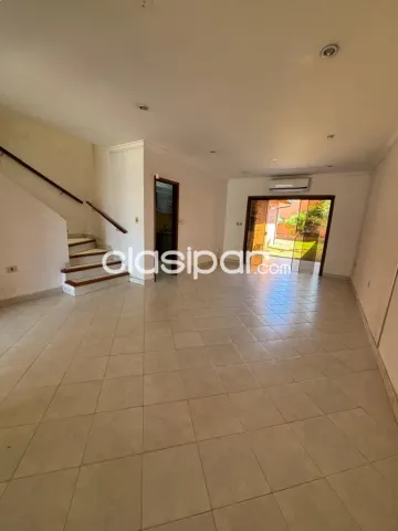 Duplex con patio en ykua sati cod 4943 — foto 2