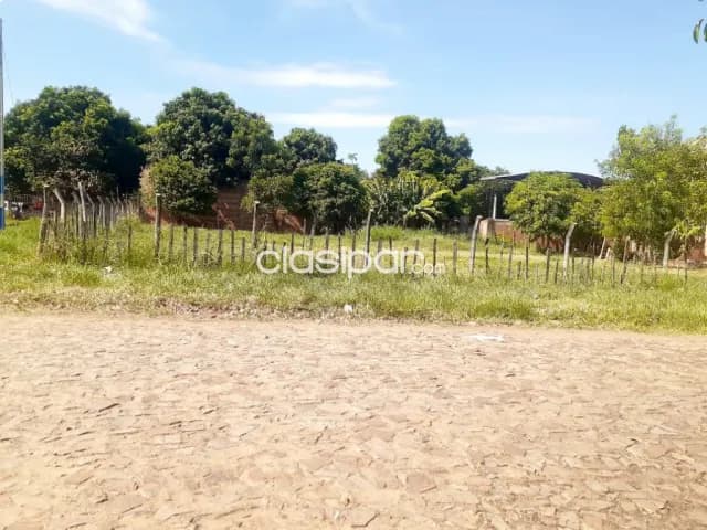hermoso Terreno en esquina, en el Centro mismo de Luque — foto 2