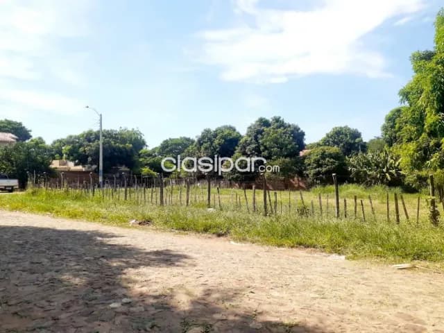 hermoso Terreno en esquina, en el Centro mismo de Luque — foto 3