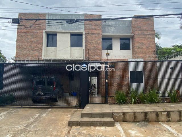 Casa en lambare zona terminal de omnibus cod 5011