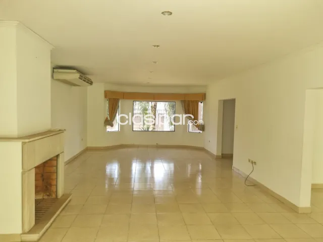 Prox. Ykua sati: Esplendida residencia, 5 suites, amplia recepción, gran jardín, piscina — foto 4
