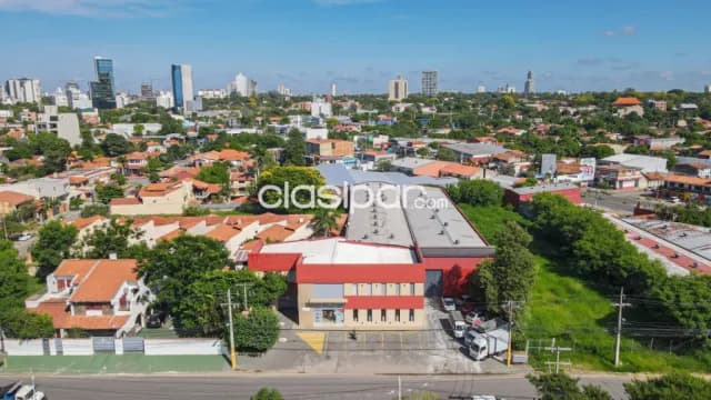 propiedad de 2.456 m2 con DEPOSITOS, SHOWROOM, OFICINAS zona Aviadores y Mdame Lynch — foto 2