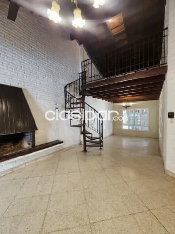 Casa en Asunción, Zona Colegio San José, con piscina — foto 3