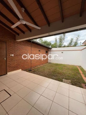 Duplex detras de la conmebol de 3 dormitorios