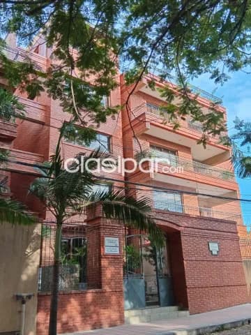 Villa Morra: Amplio depto tipo pent-house, amplia recepción, escritorio, 3 suites, foto 2