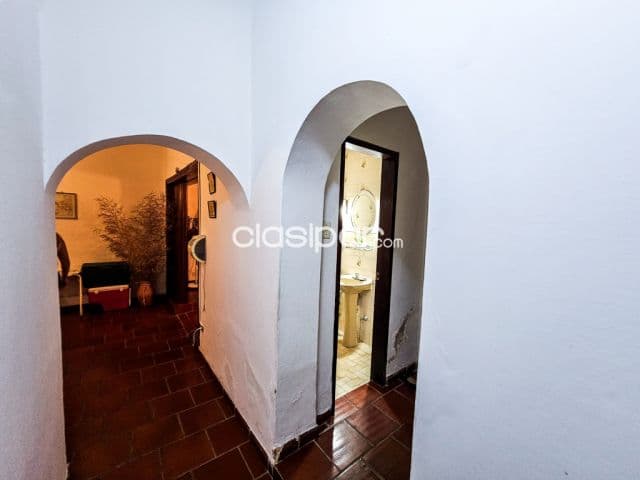Casa en esquina en el barrio Las Mercedes cod 4993