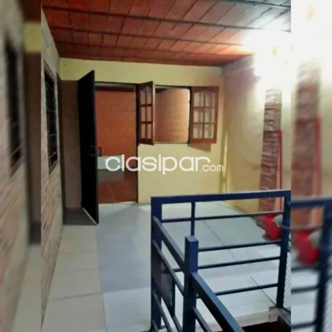 66 metros lineales. 17 de frente por 15 de fondo. Con alquiler. VENDO recibo camioneta y e — foto 2
