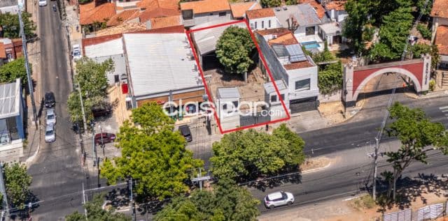 Propiedad con tinglado incluido — foto principal