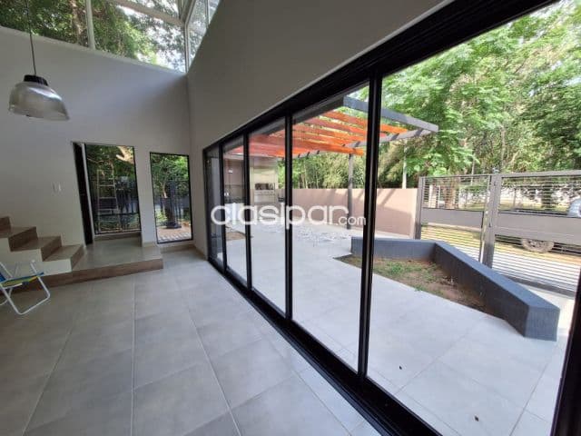 En venta hermosa casa a estrenar zona club lago azul