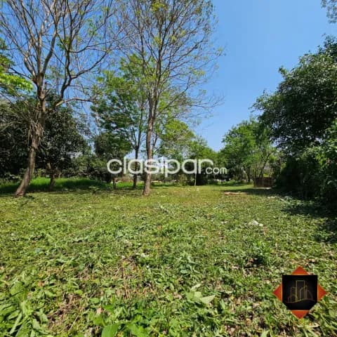 De terreno en itá, sobre asfalto — foto 2