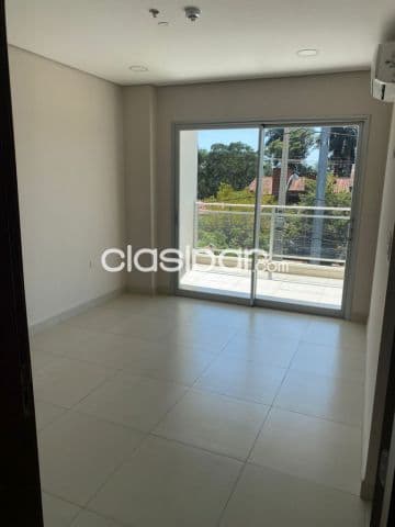 departamento 2 dormitorios con area de servicio en barrio mburucuya