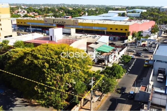 Ubicación privilegiada en el Barrio Los Laureles, a solo media cuadra de la Avda. Eusebio — foto 5