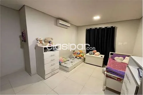Modernaen esquina a la casa a la venta en villa aurelia, foto 3