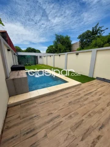 Hermoso duplex de 3 dormitorios con area de servicio zona Pinedo — foto 2
