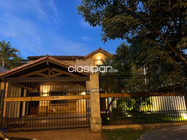 Casa en Asunción Barrio Los Laureles