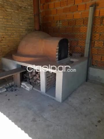amplia casa en Ñemby barrio San Carlos financio con entrega, foto 2