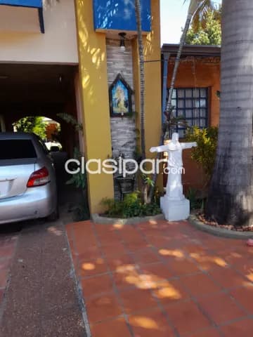 amplia casa en Ñemby barrio San Carlos financio con entrega, foto 5