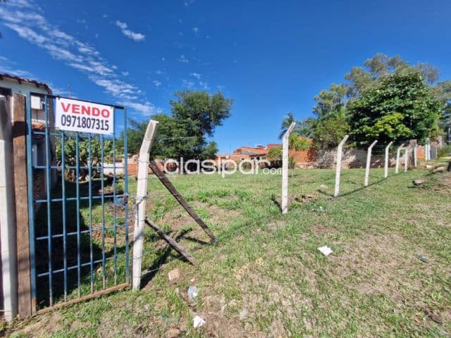 2 terrenos juntos que suman 837 m2 en total en Mariano Roque Alonso cod v0324