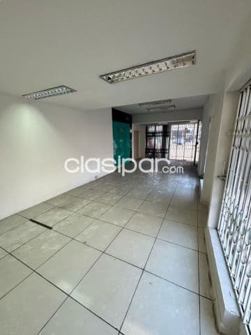Salon comercial en el centro de San Lorenzo cod 5106 — foto principal