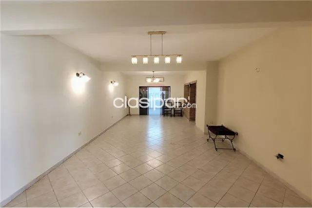 Casa - Venta - Paraguay Central Luque, foto 5