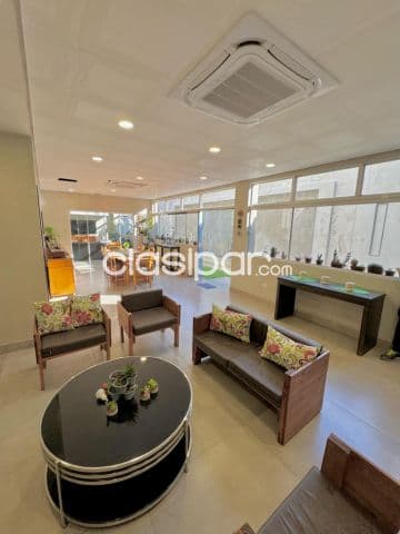 Moderna residencia en Lambaré
