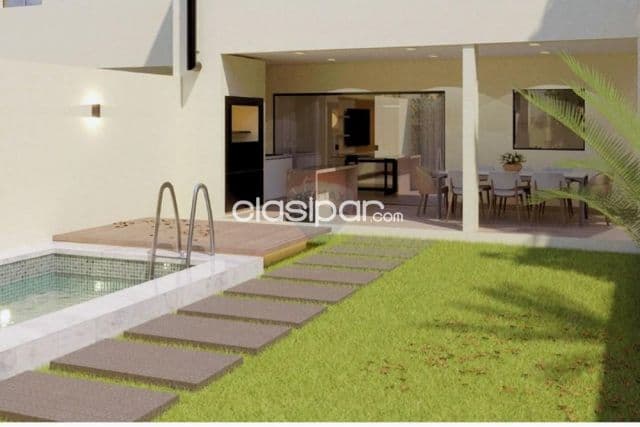 Casa pareada en lambare
