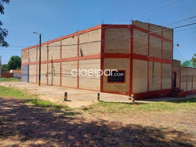 Ideal para deposito, logistica o de uso comercial en Luque — foto principal