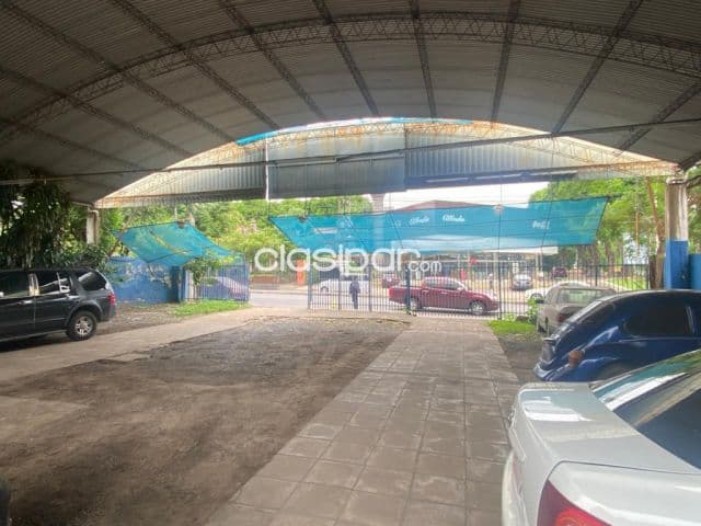 Terreno de 1.000 m2., con Tinglado, sobre la Avenida Choferes del Chaco