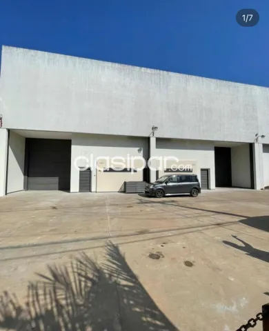 Z/ eusebio ayala y kubitschek: Impecable deposito p/ mercaderías y otros + oficinas +estac, foto 2