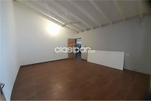 Casa fdo.zona norte detras super los jardines a 800 mtrs de mcal.lopez-terreno 539m2