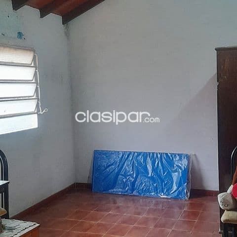 casa de 5 dormitorios en Fernando de la Mora sur
