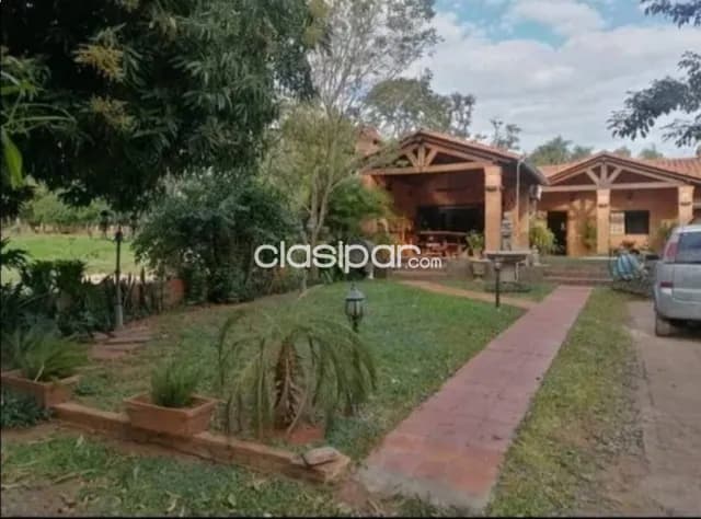 Preciosa casa amoblada y con piscina en la ciudad de Villa Elisa cod 5179 — foto 2