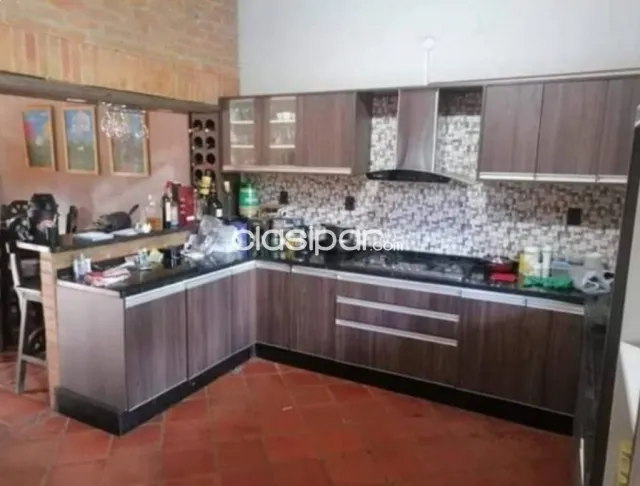 Preciosa casa amoblada y con piscina en la ciudad de Villa Elisa cod 5179 — foto 3