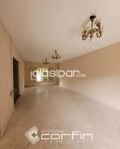 Residencia en Villa Morra, Asunción – terreno 275m2, construcción 326m2 — foto 3