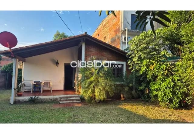 casa con amplio terreno en Luque — foto 3