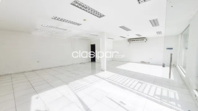 Show Room con Oficinas s/ Avda. Madame Linch, Asunción — foto 3