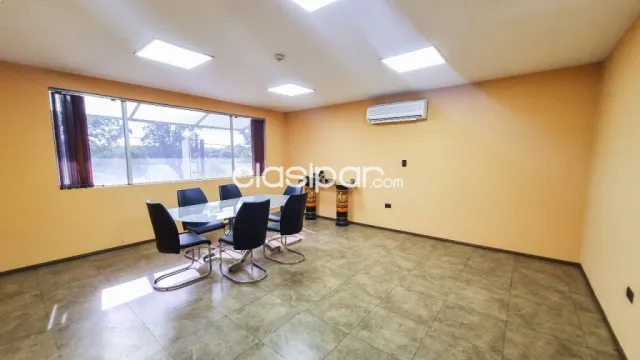 Show Room con Oficinas s/ Avda. Madame Linch, Asunción — foto 5