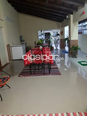 Barrio san rafael. Vendo amplia casa con piscina a 4 cuadras de la avenida gral. Santos — foto 4