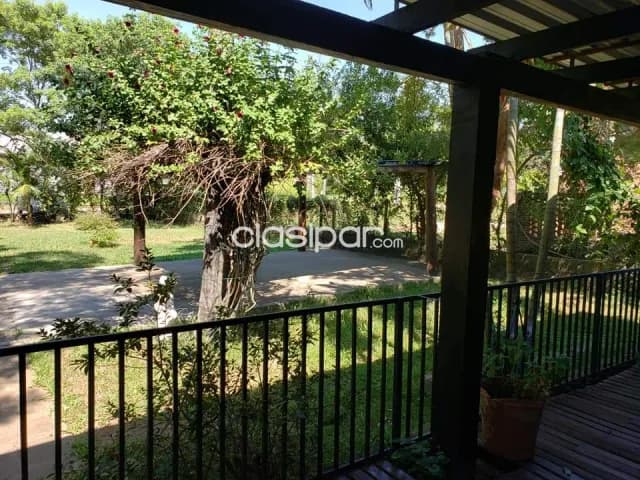 Surubi’í: Confortable residencia premium, 4 dormit, amplia recepción, 2 quinchos — foto 4
